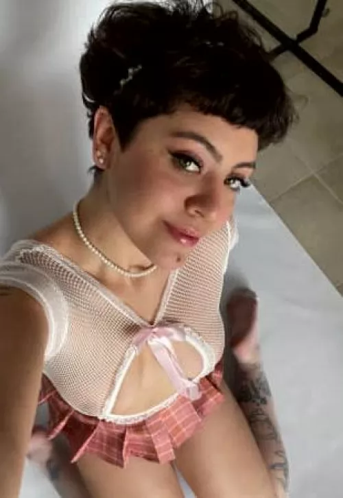 I love it when you tear up my fishnets