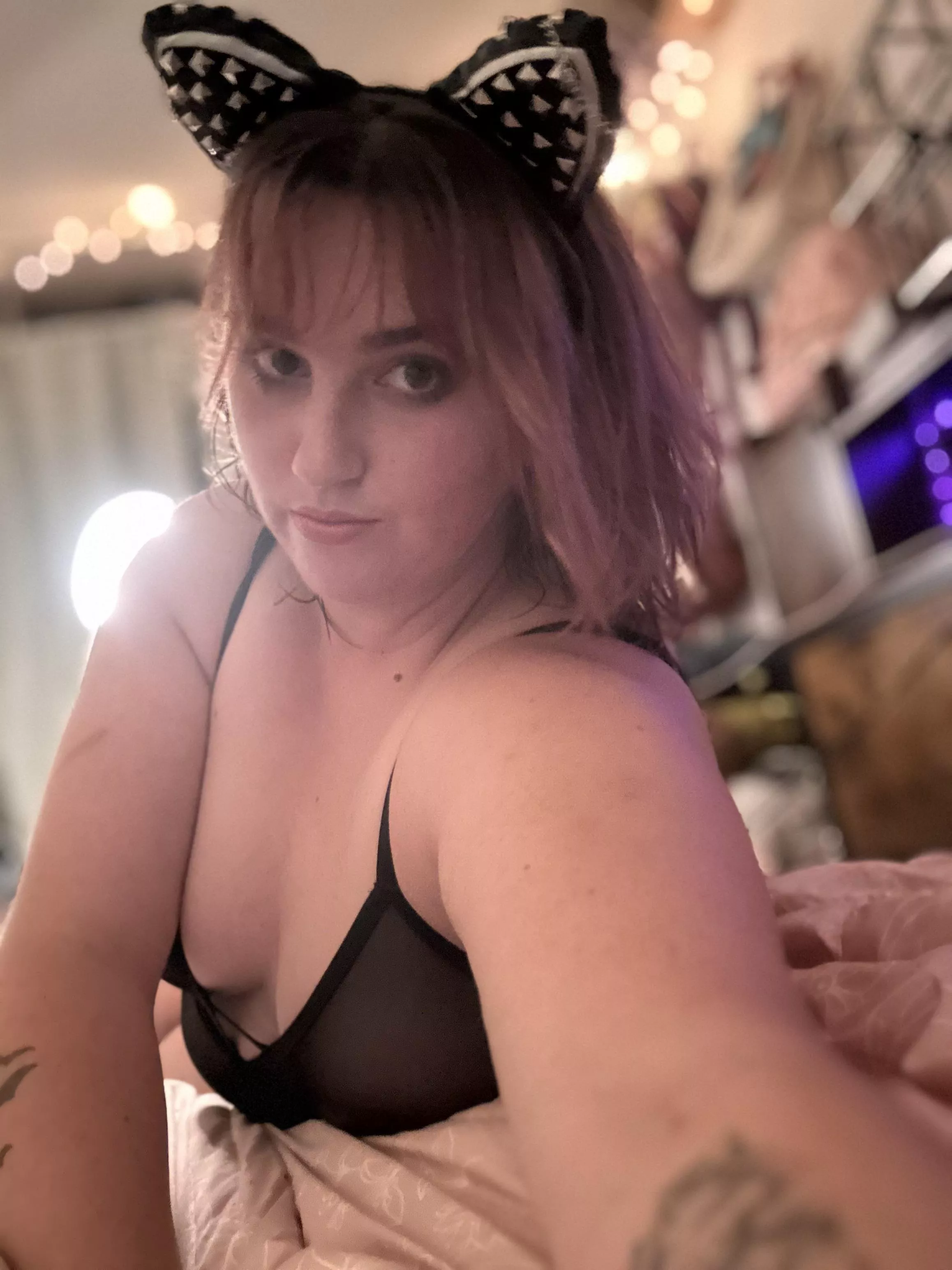 Make me purr…but maybe I’ll bite 😈 