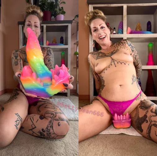 Mirage L is gorgeous and pussy stretching blast! (Creature Feature Toys) 