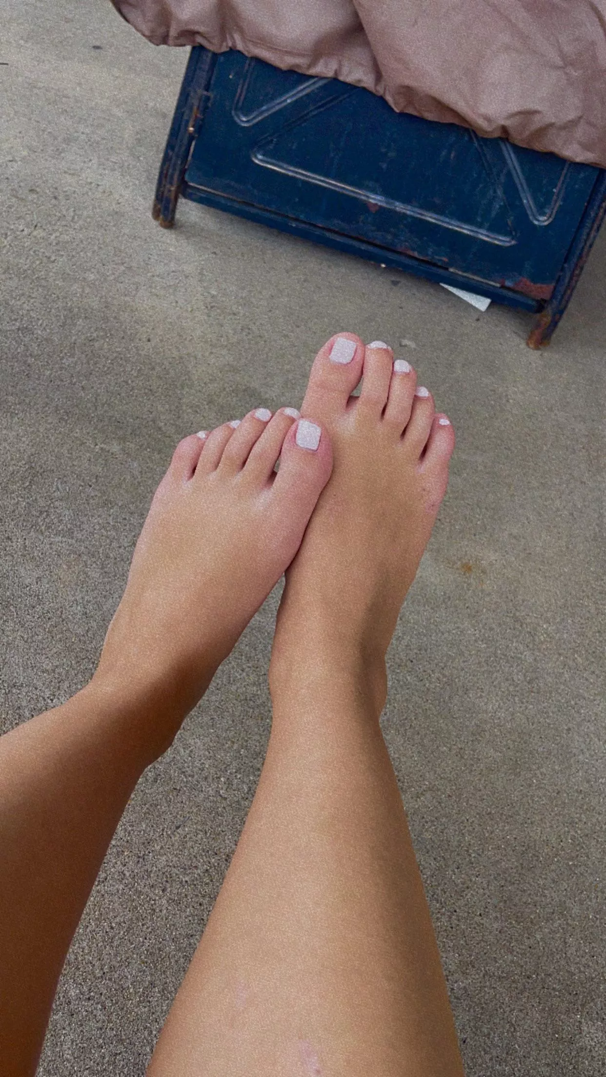 sit on ur knees and rub them for me