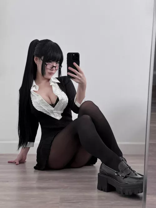 The new Japanese secretary, is she your type? Y or N