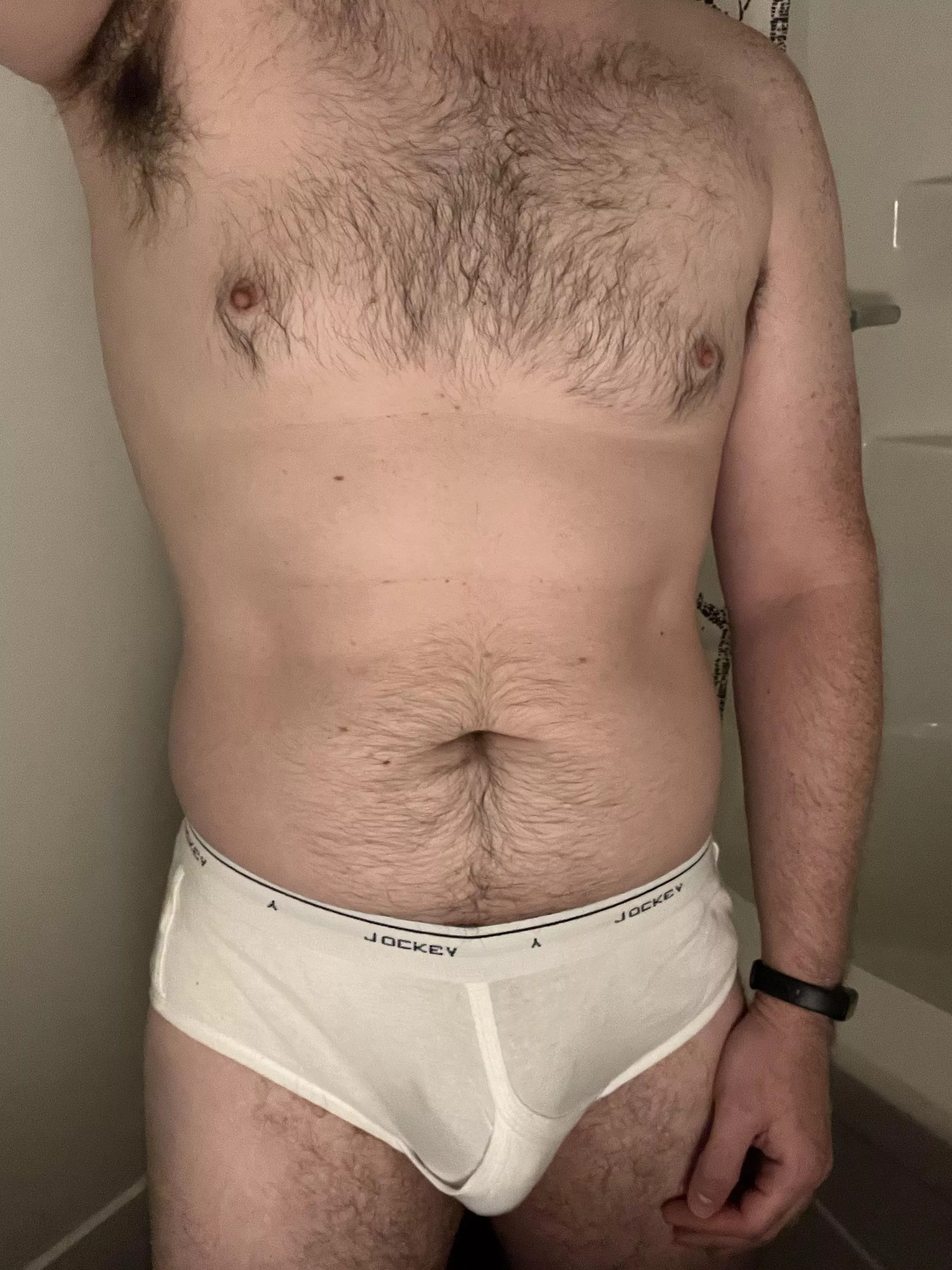 This pair had a busy day at the gym and playing sports and biking! Time for a soak 😴