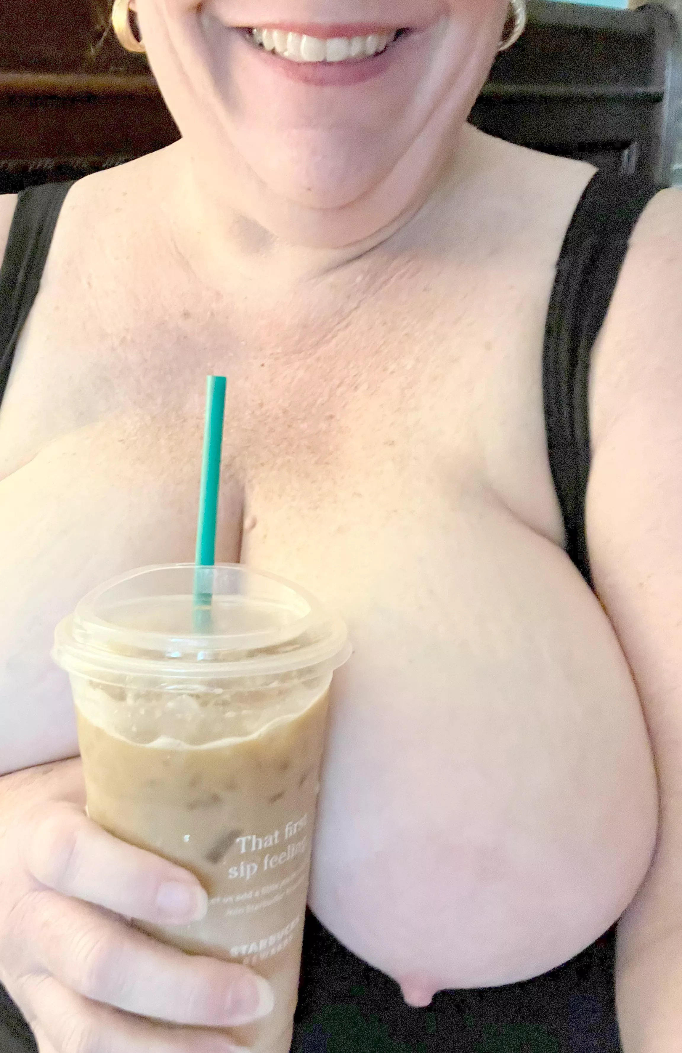 Trying Starbies new iced apple crisp oat milk shaken espresso today!🍎☕️🍎