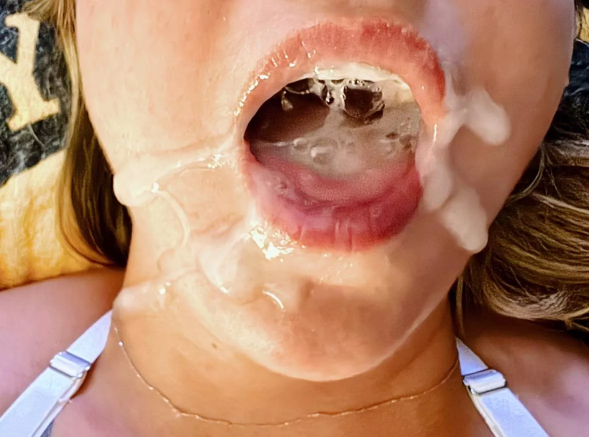 A thick, huge load for my cumslut mouth and face