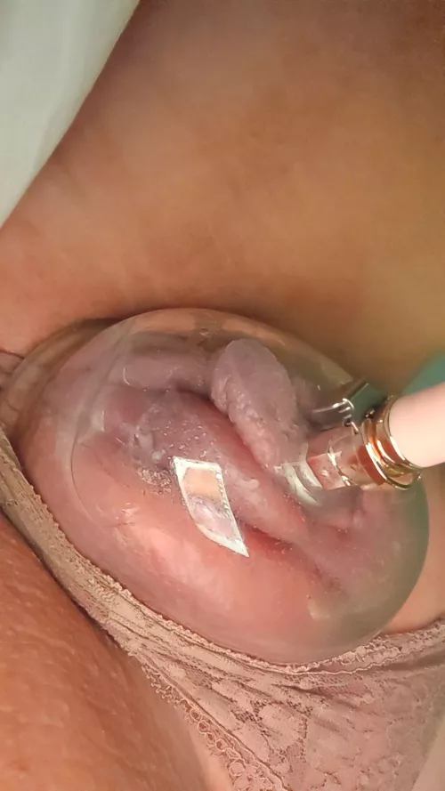 Freshly waxed pump [f]