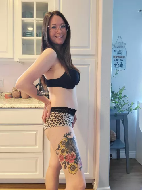 I can't believe im almost 4 months pregnant 