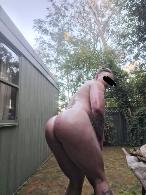 Just hit 500lbs for a triple for the first time yesterday, so today I'm celebrating by showing you all my behind! Hahah