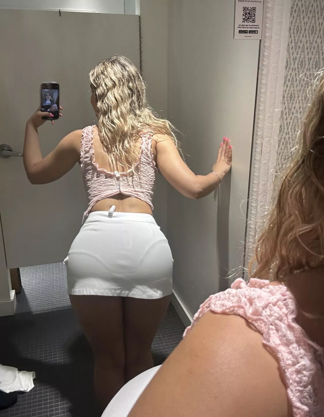 Meet me in the fitting room in 5