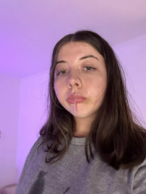  Moisturize my face with your sperm
