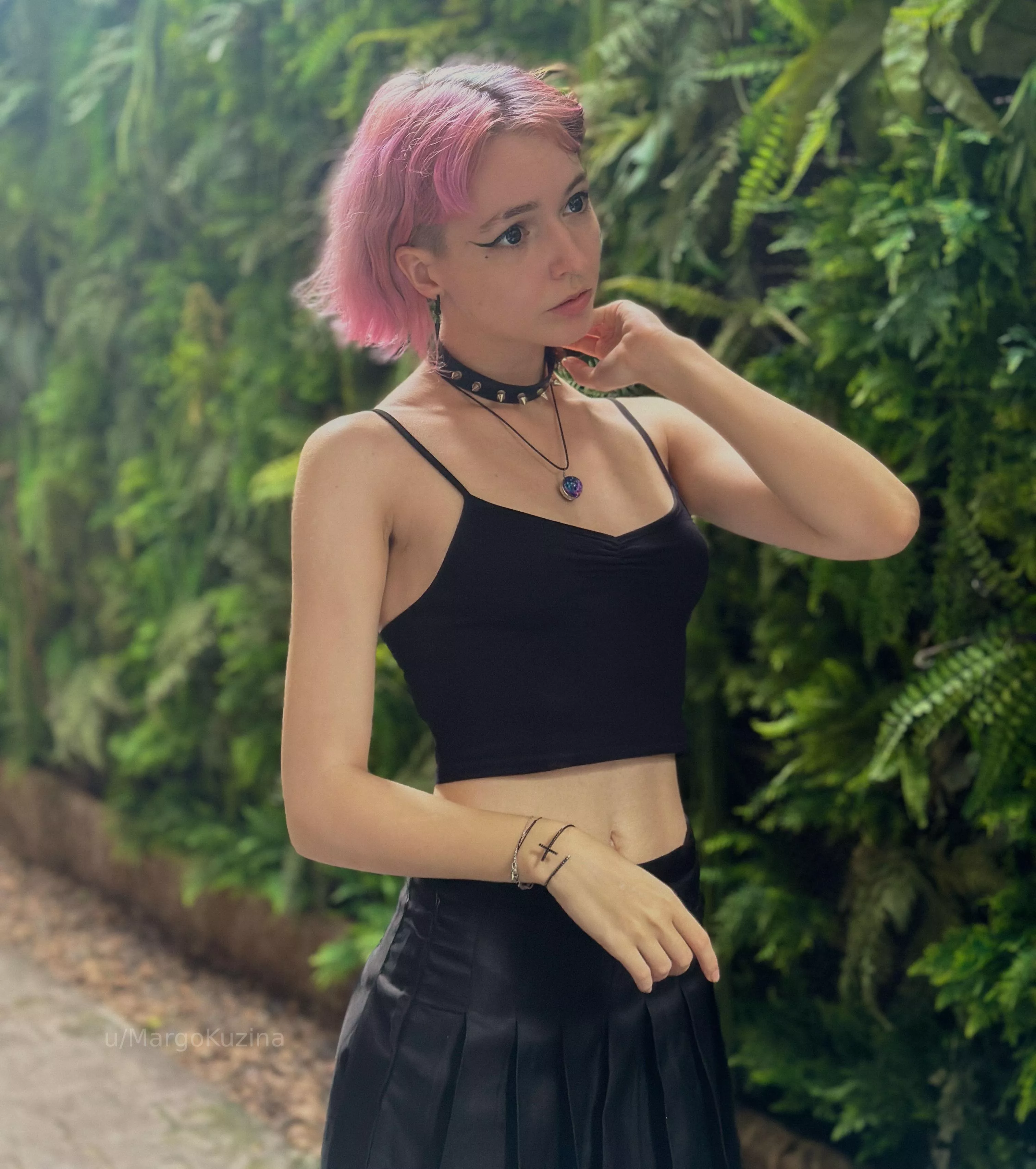 pink hair lends a softness to even an alt style