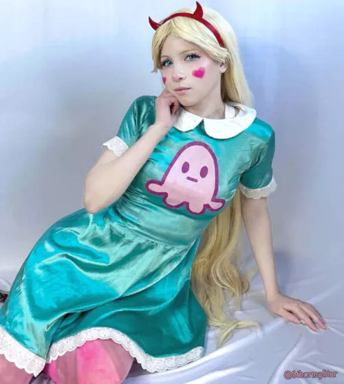 Stella as Princess Peach 