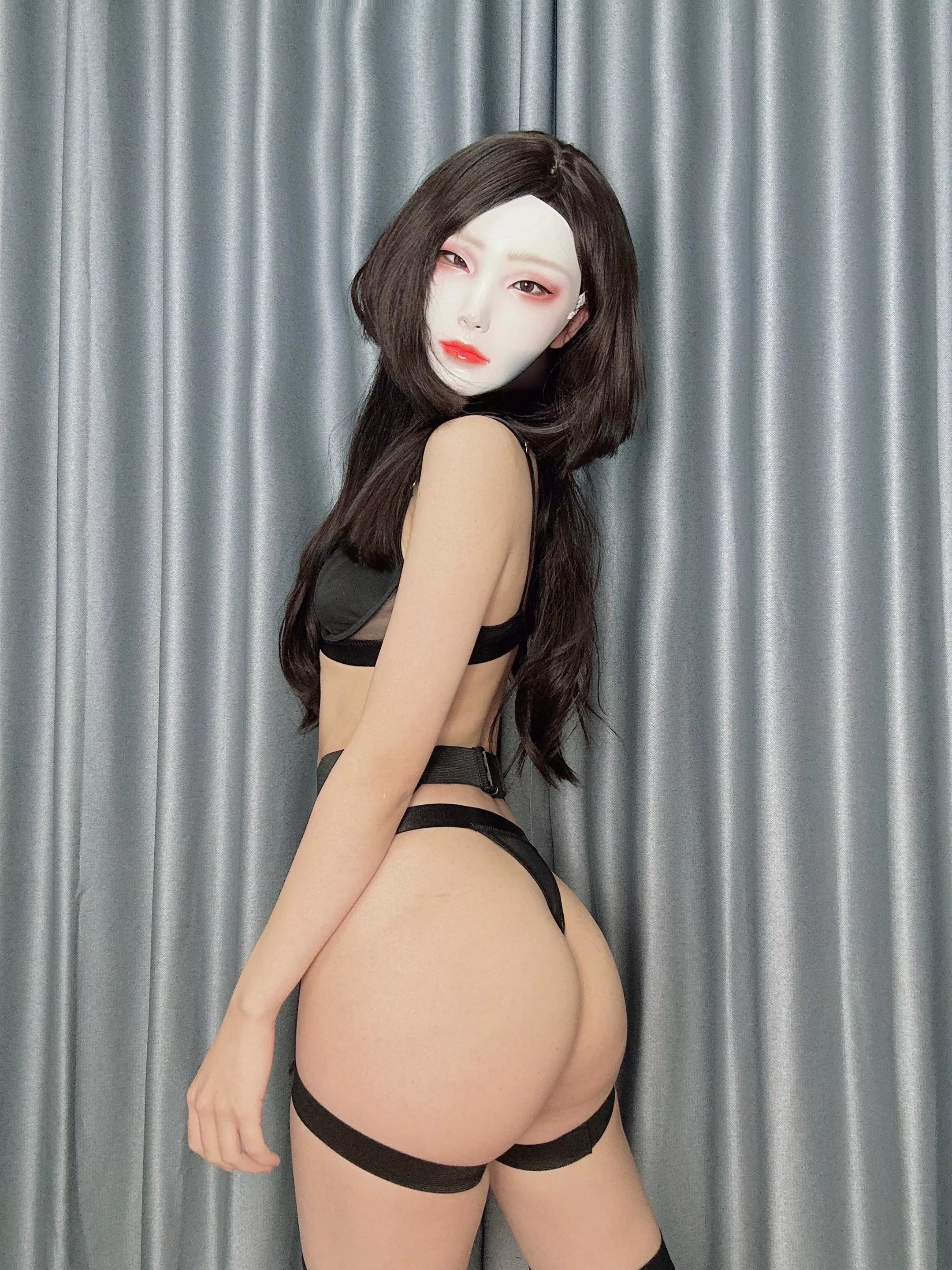 Will you slap that ass ?