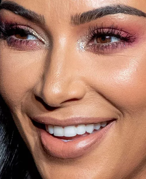 A beautiful face closeup of Kim 😍😍