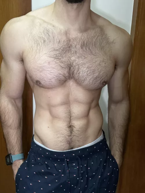 Going to bed, r u coming?