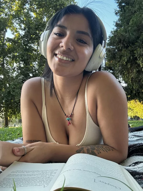 Golden hour at the park🌞