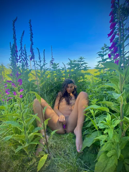 Hippie in the garden 🥰