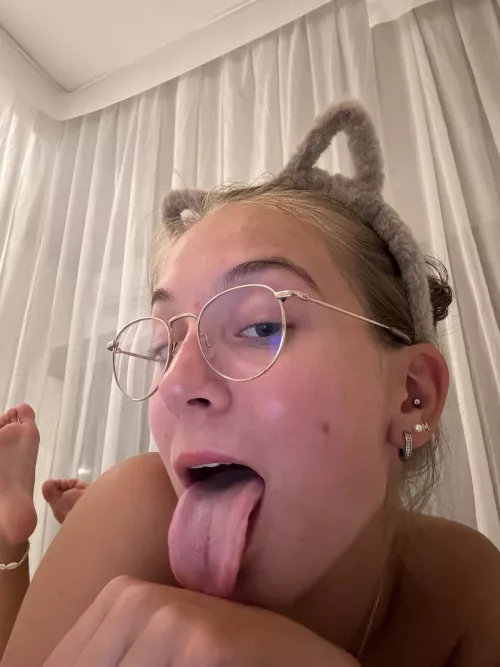 Just turned 18.. are you fucking?