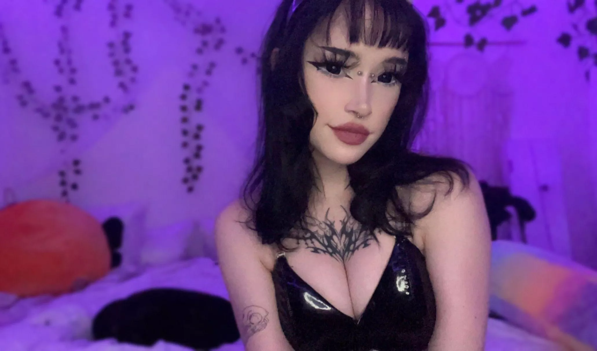 Selfie before shower <3