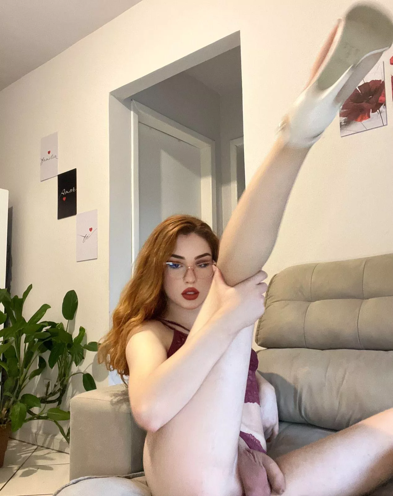 Who likes red hair girls ?