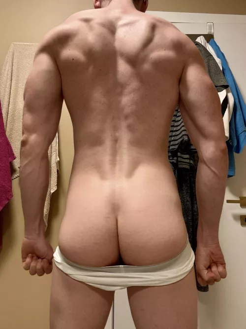 Any advices to get a bigger ass? Mine is small 