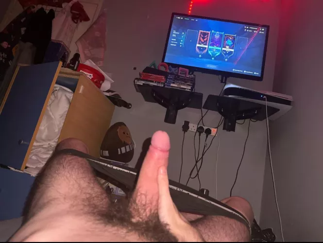 Any gaymers in here 😉