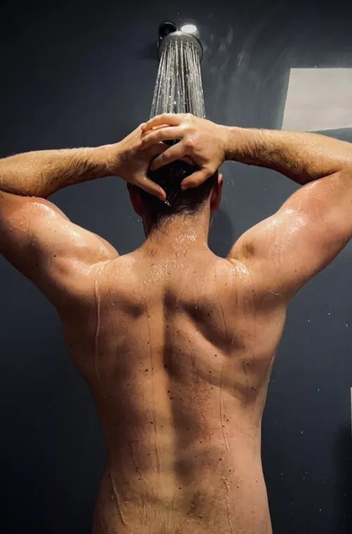 Back after a much needed R&R. 💦 