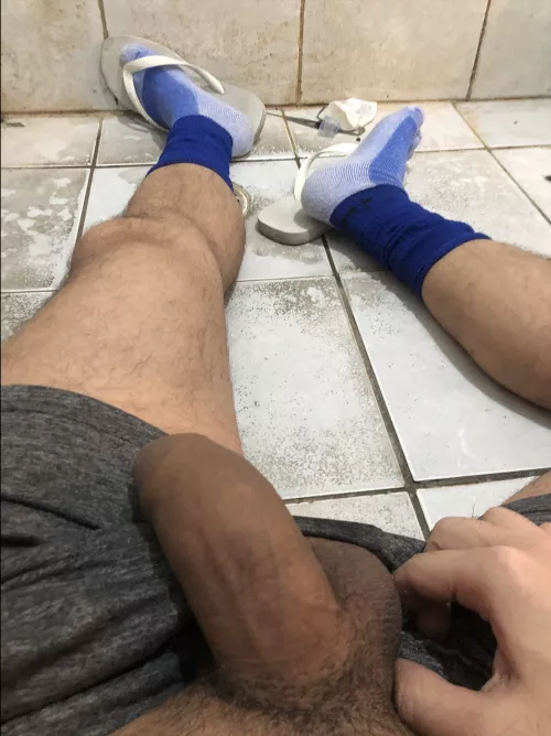 come on bros, showers ready