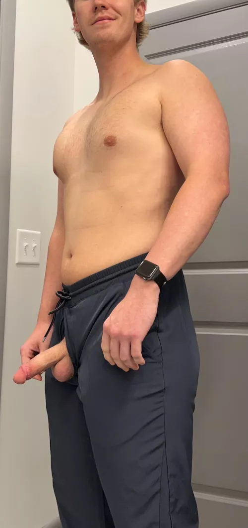 Ever fucked a doc before? I can make you say aaaahhhh 👅