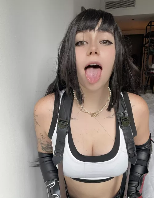 good girls dont let a single drop go to waste ^_^