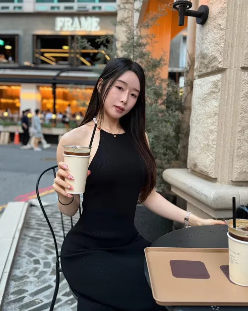 picking Black for today :D 