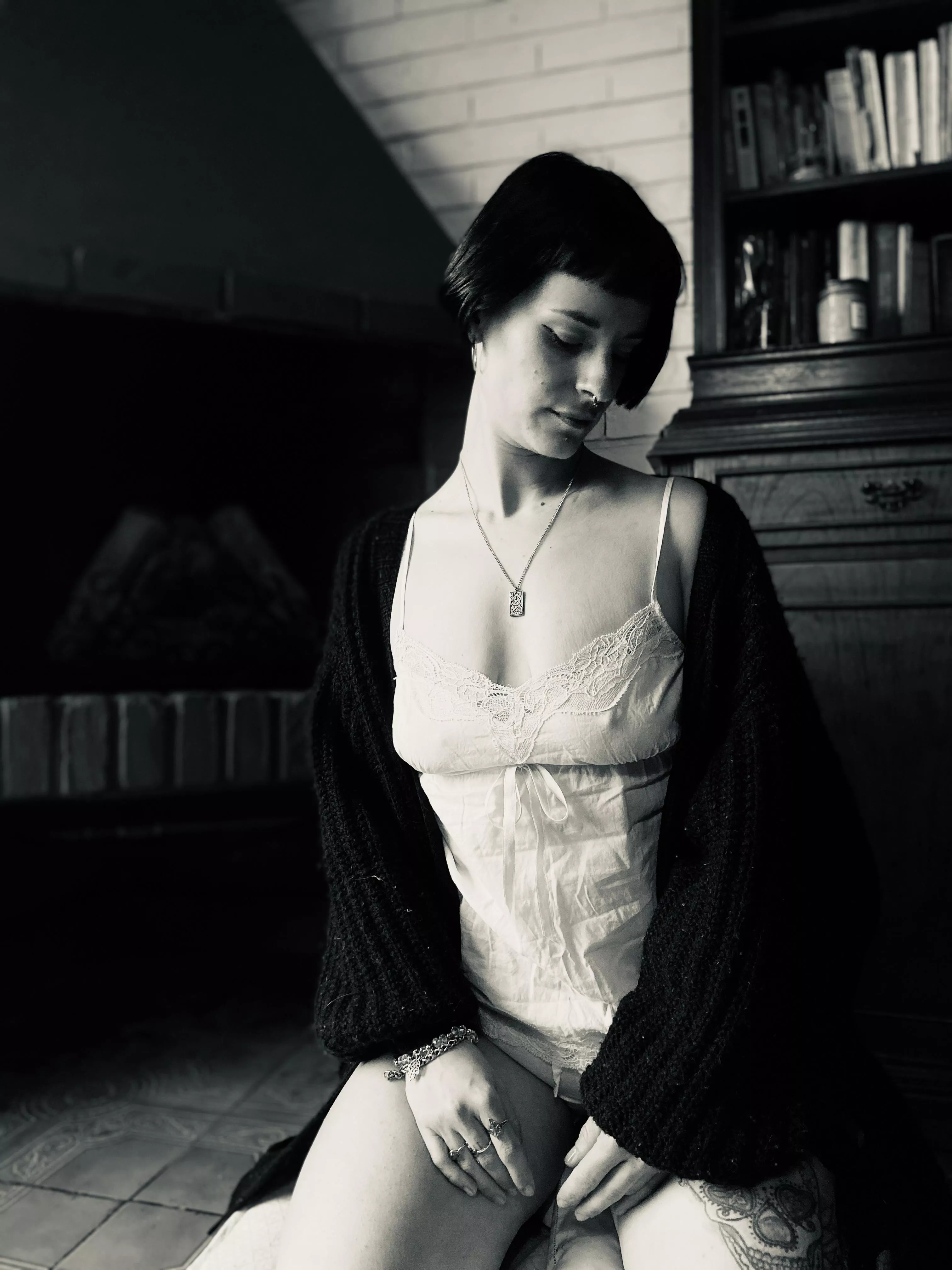 Captured by a magic eye in time 