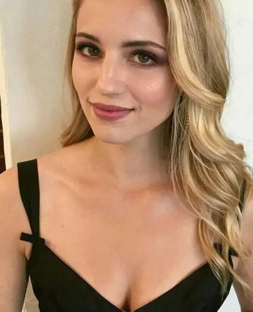 Dianna Agron 
