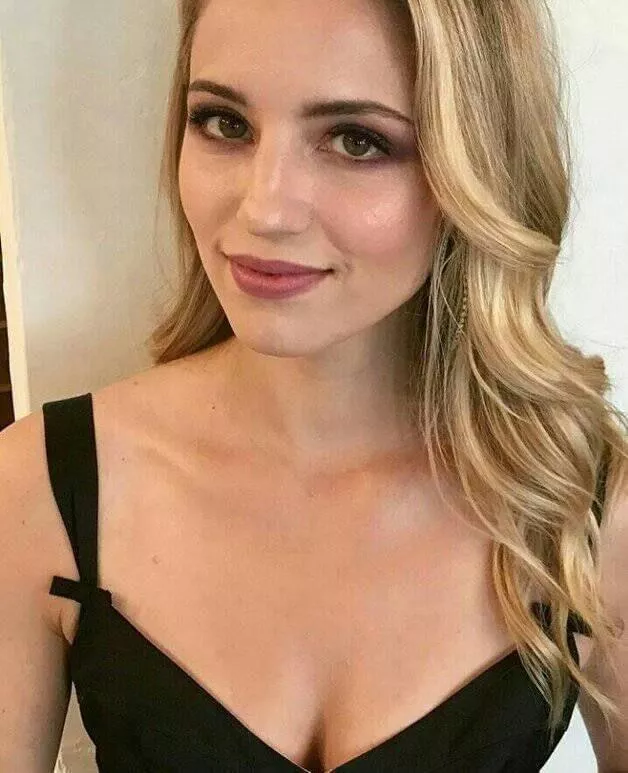 Dianna Agron 