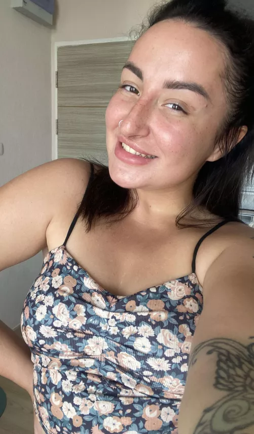 Do you like girls with brown eyes