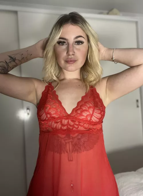 Do you like the way I look in red