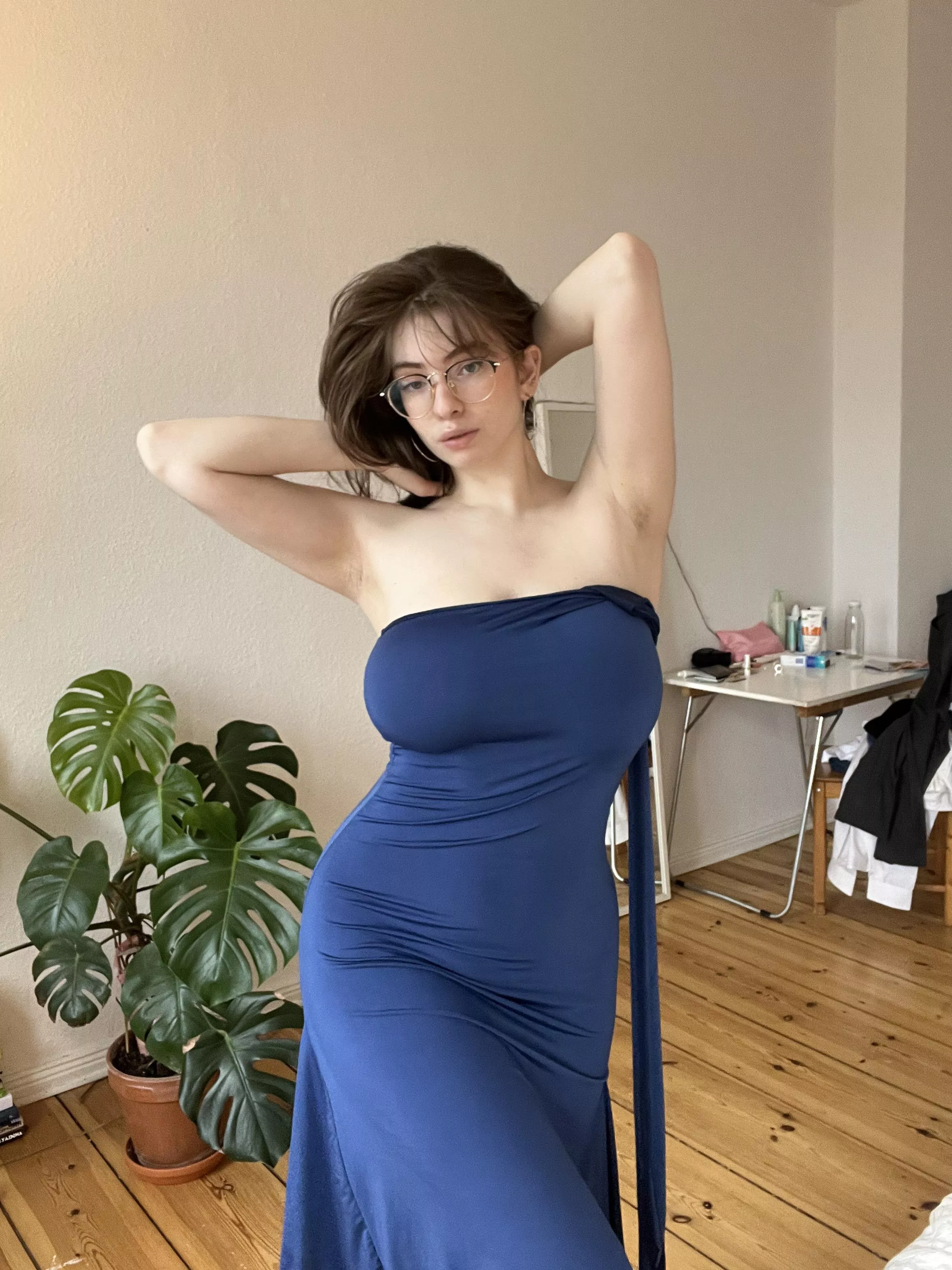 I forgot to shave but please don't be mean :(