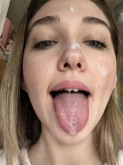 My look is that of a little slut, my tongue wants hot cum