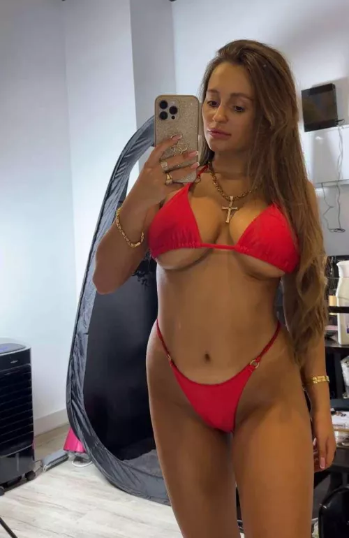 red suits for my eyes