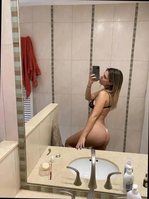 You'd totally fuck me. Don't even lie
