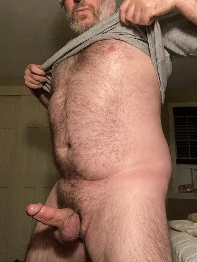 (47) Who here likes thick and hairy dads