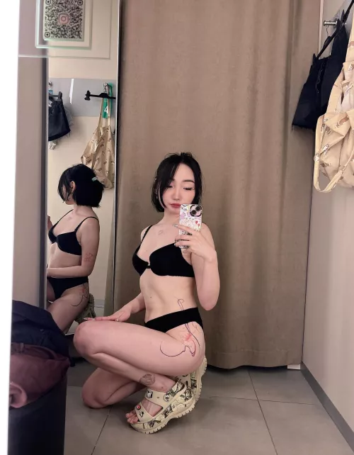 I usually struggle with taking selfies, feeling good about this one