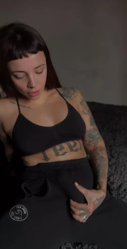 If this hidden thing is bigger than yours I get to fuck you.. deal?
