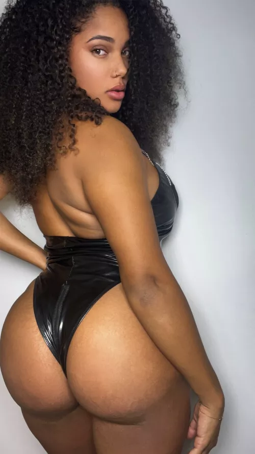 Is this an ass worth fighting for?