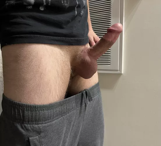 Looking for an honest rate.. A photogenic 5 inches imho