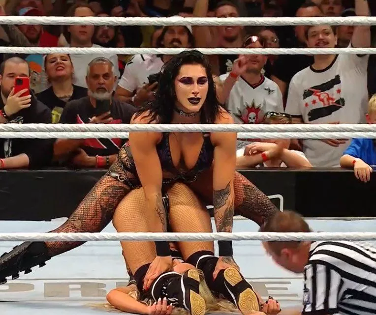Rhea pinning Liv 