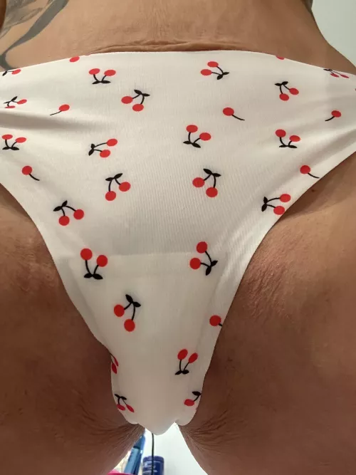 The cherries are so cute, what they cover is more than cute 