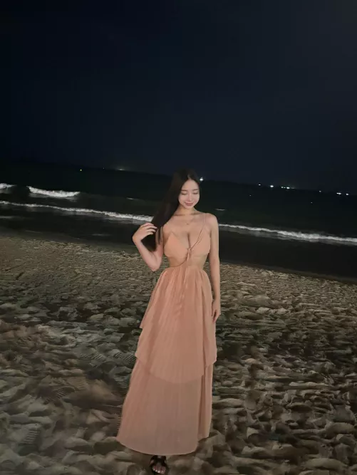 tonight's white sand