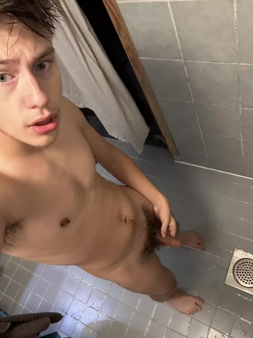 Who wants a shower?😈