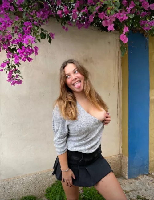 Being silly sometimes make me look sexier