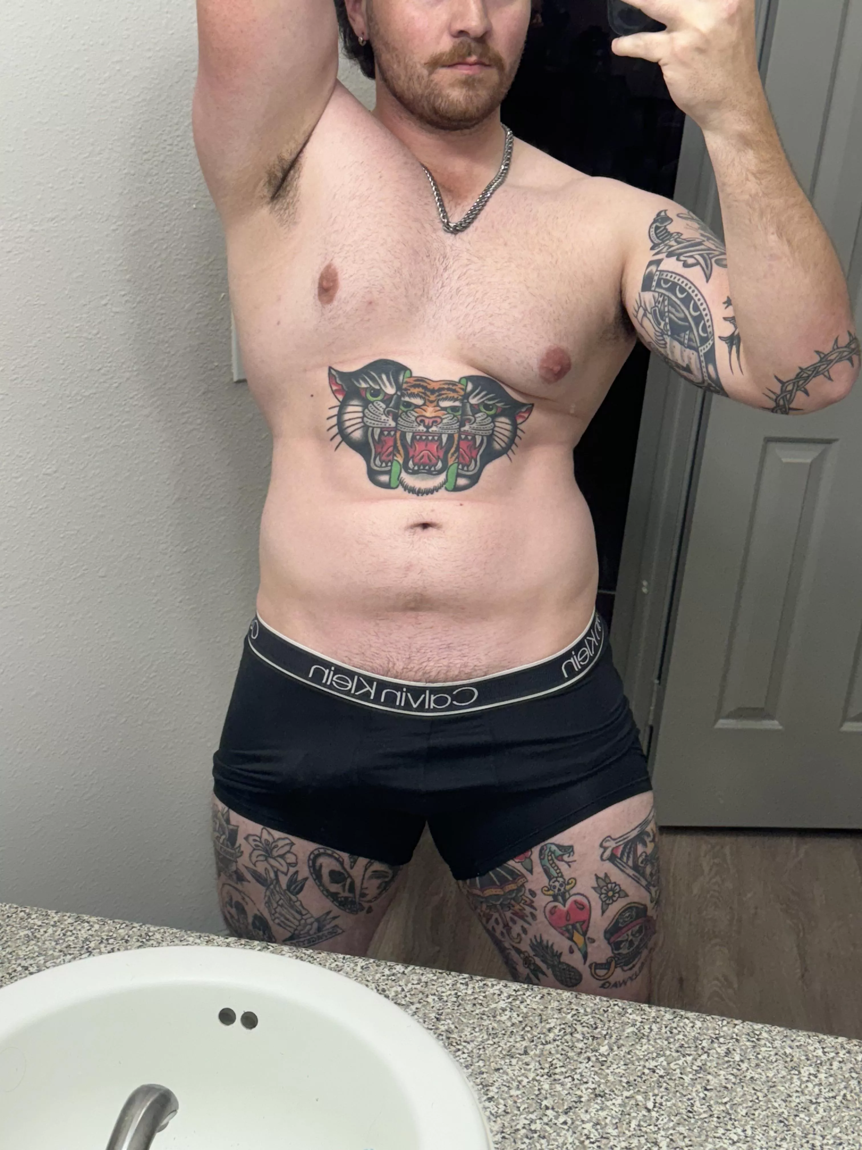 Do women like thick thighs?